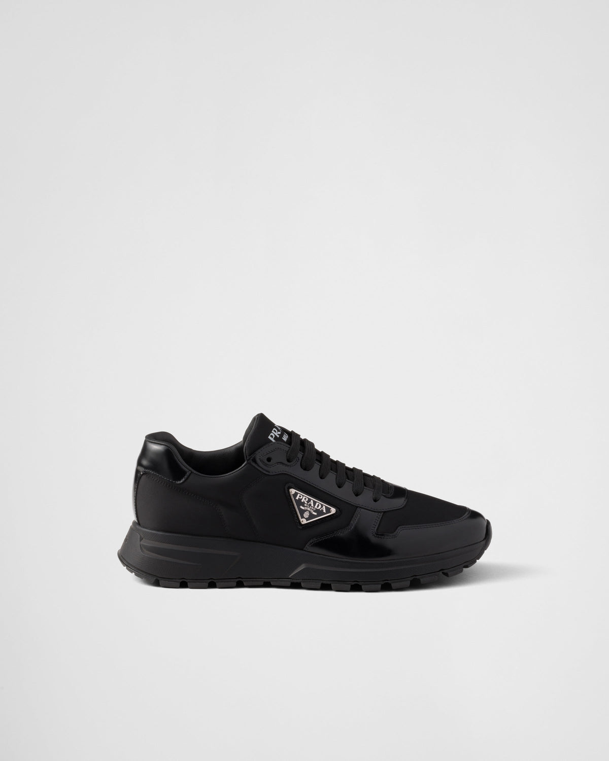 Basket Prada Noir en cuir brossé