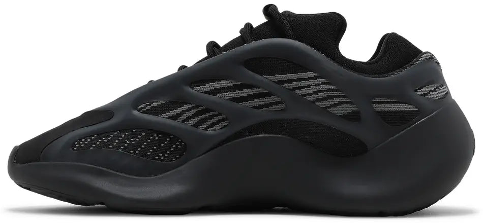 Yeezy 700 v3 noir