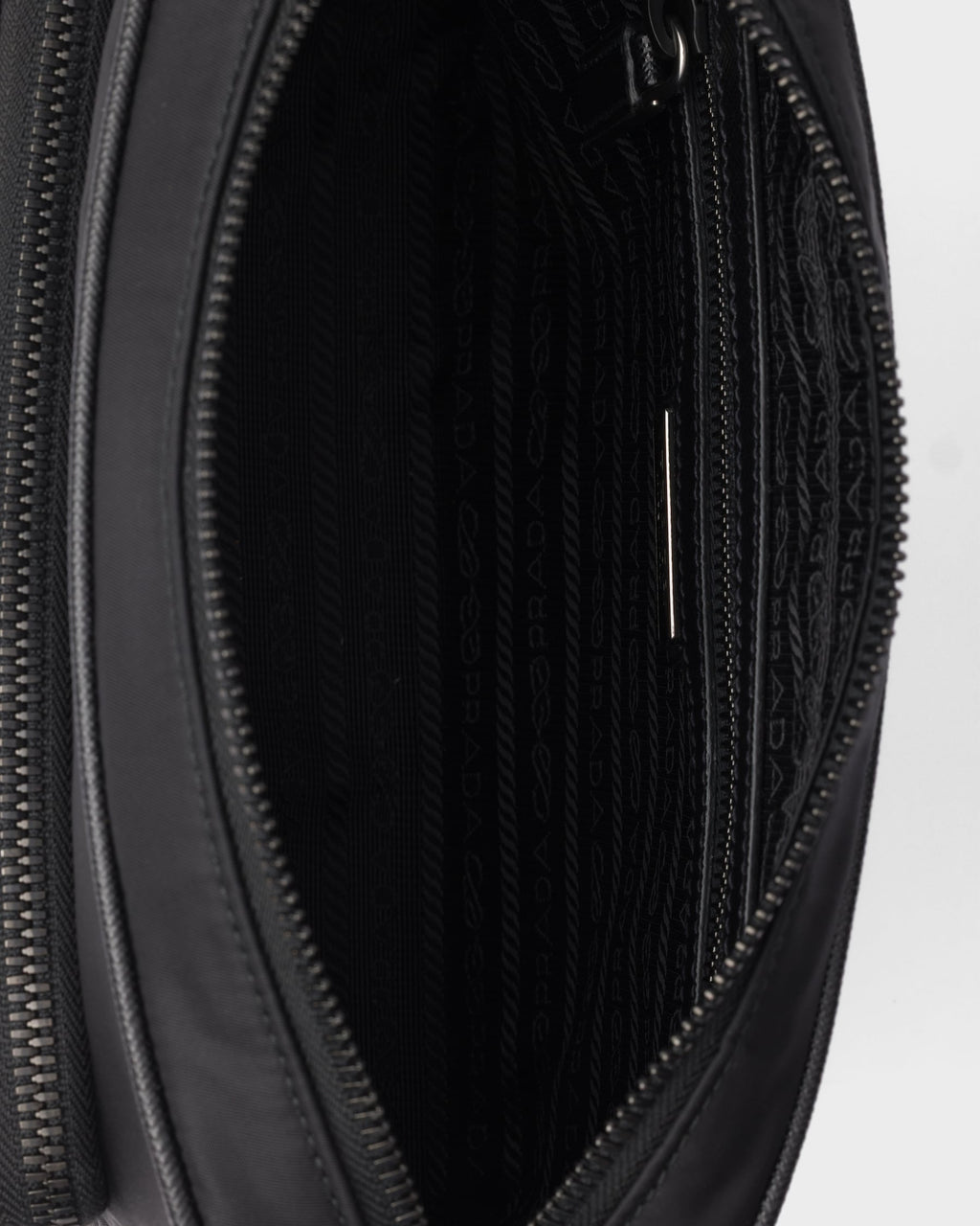 Petit sac porté épaule en Re-Nylon et cuir Saffia